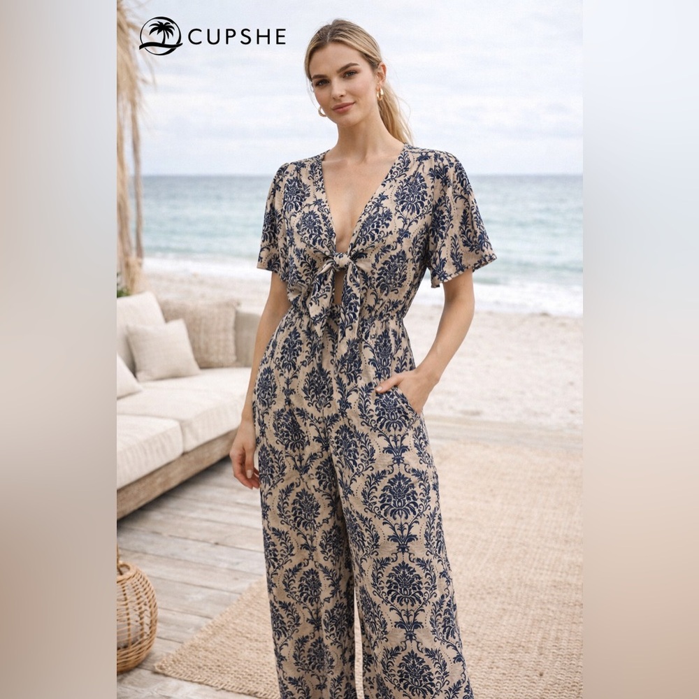Cupshe Navy and Beige Patterned Jumpsuit